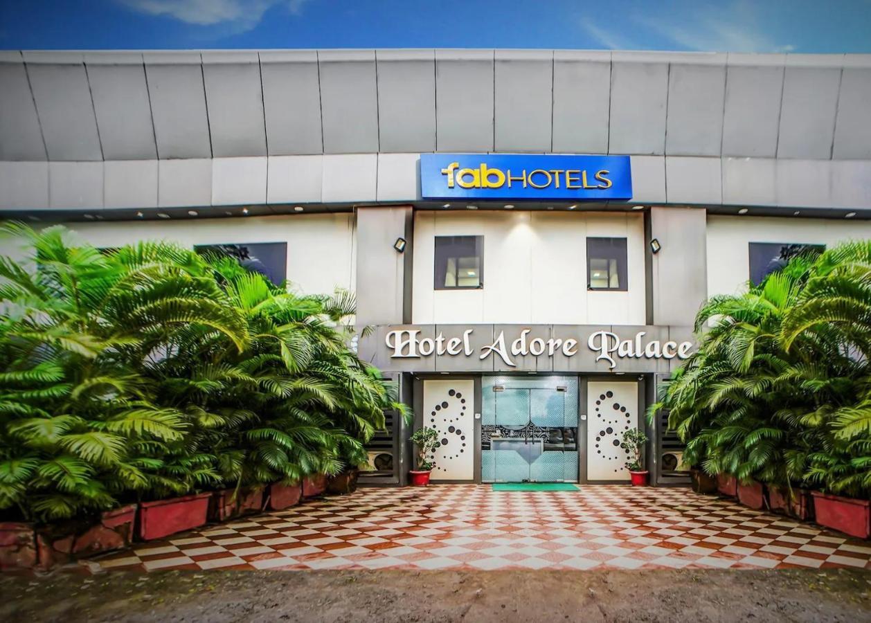 Hotel Adore Palace มุมไบ ภายนอก รูปภาพ