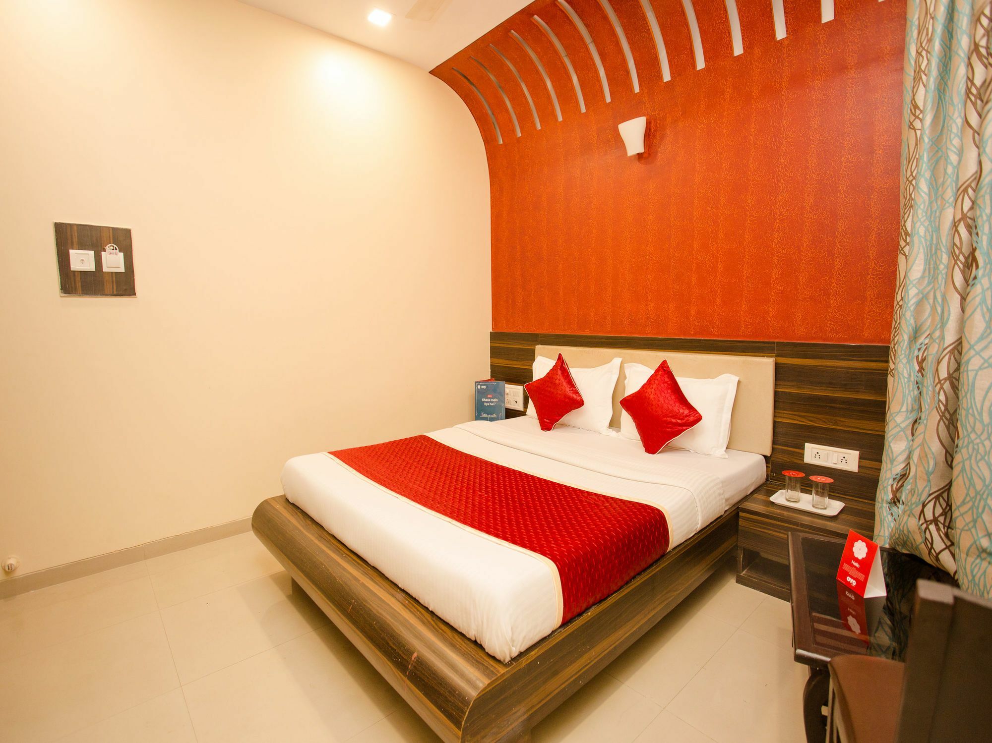Hotel Adore Palace มุมไบ ภายนอก รูปภาพ