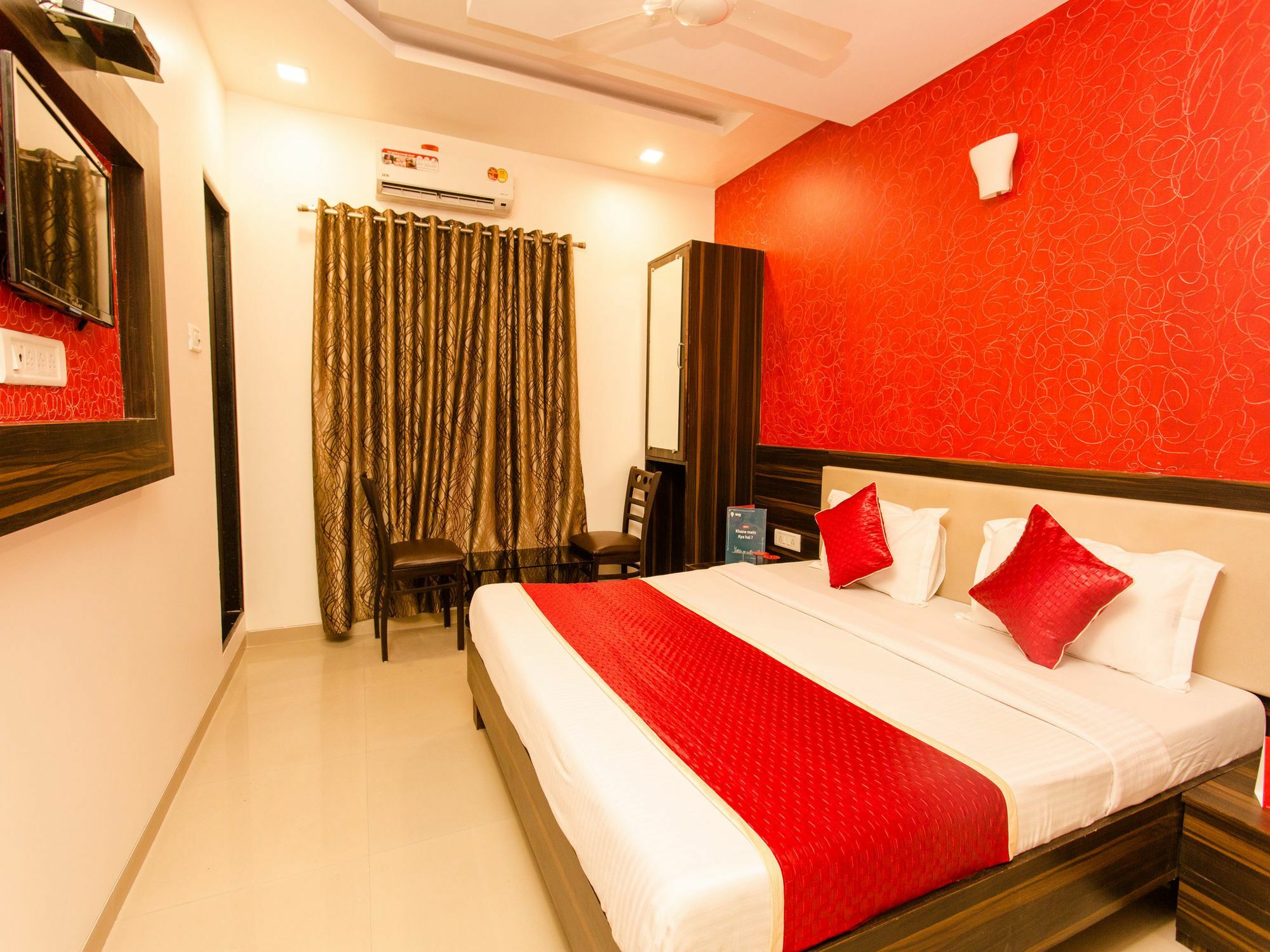 Hotel Adore Palace มุมไบ ภายนอก รูปภาพ